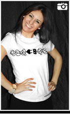 Modelo de camiseta enchufados manga corta