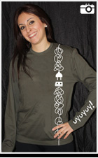 Modelo de camiseta chica manga larga