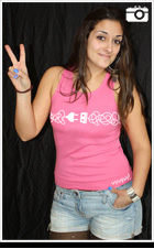 Modelo de camiseta enchufados chica tirantes